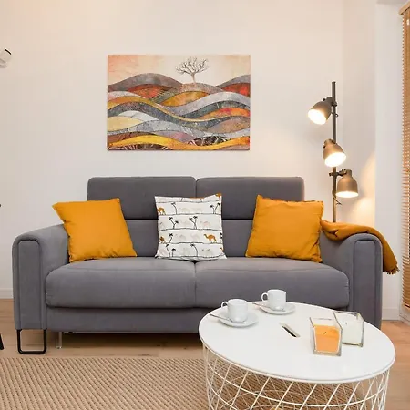 Baltic With Parking By Renters *